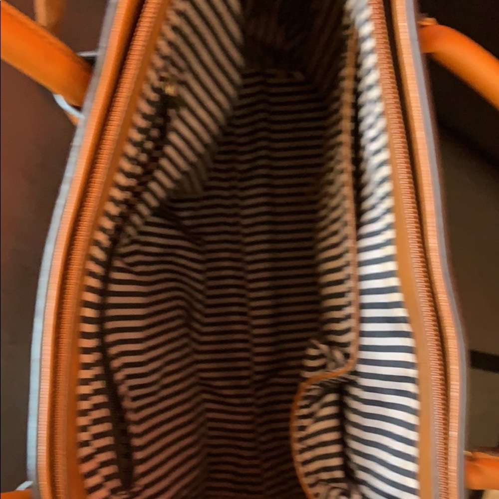 Purse - Picture 3 of 4